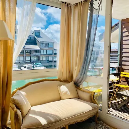 Marina Apartment